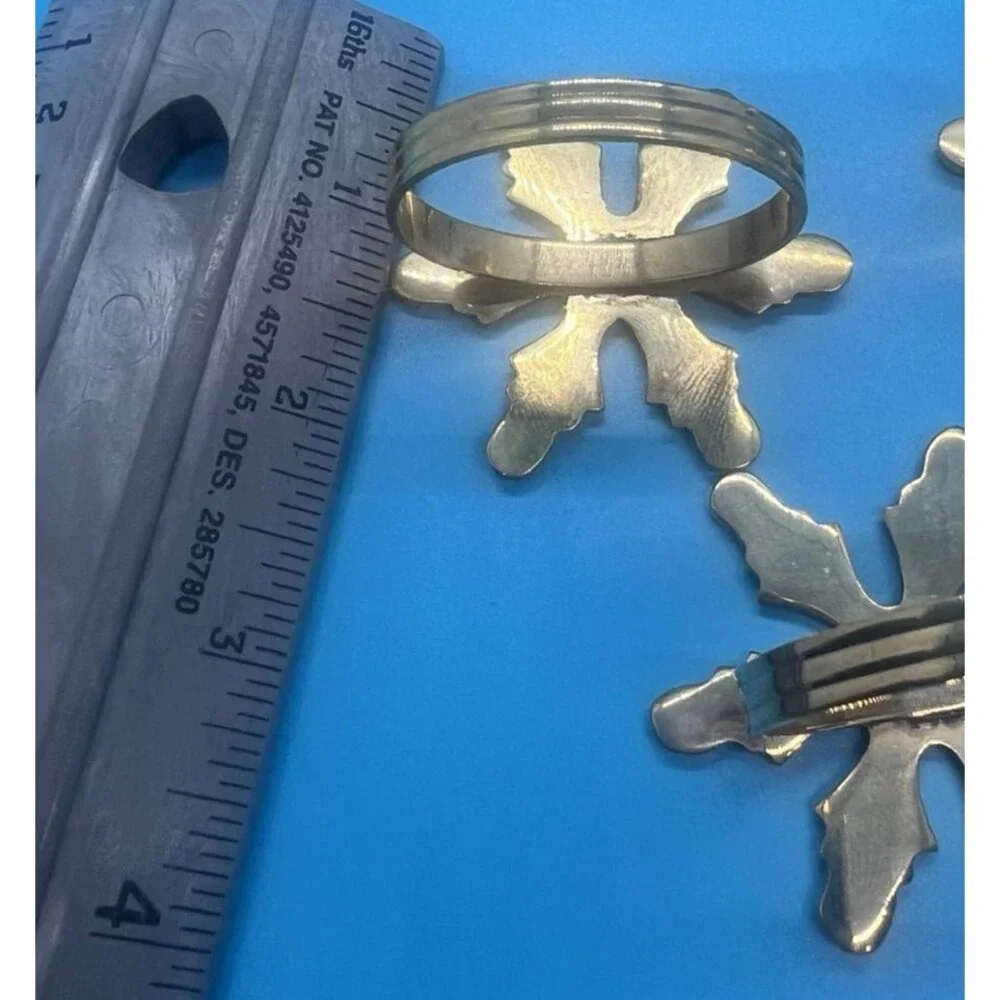 4 Christmas Napkin Rings Snowflake Gold Glitter Metal Holders table decor set